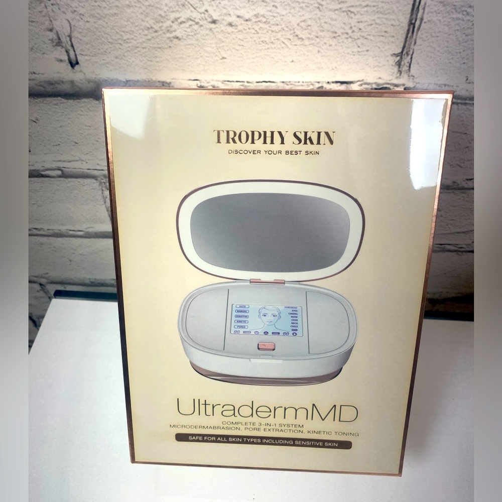 Trophy Skin Ultraderm MD Microdermabrasion, Pore Extraction, Skin Toning NEW!
